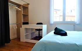 Chambre Privee Et Spacieuse Au Sein D'Un Logement Partage - Central, Quartier Villebourbon - 3 Chambres Doubles - 2 Balcons - Places De Stationnements Gratuites - 5 Min A Pied Gare Et Hypercentre