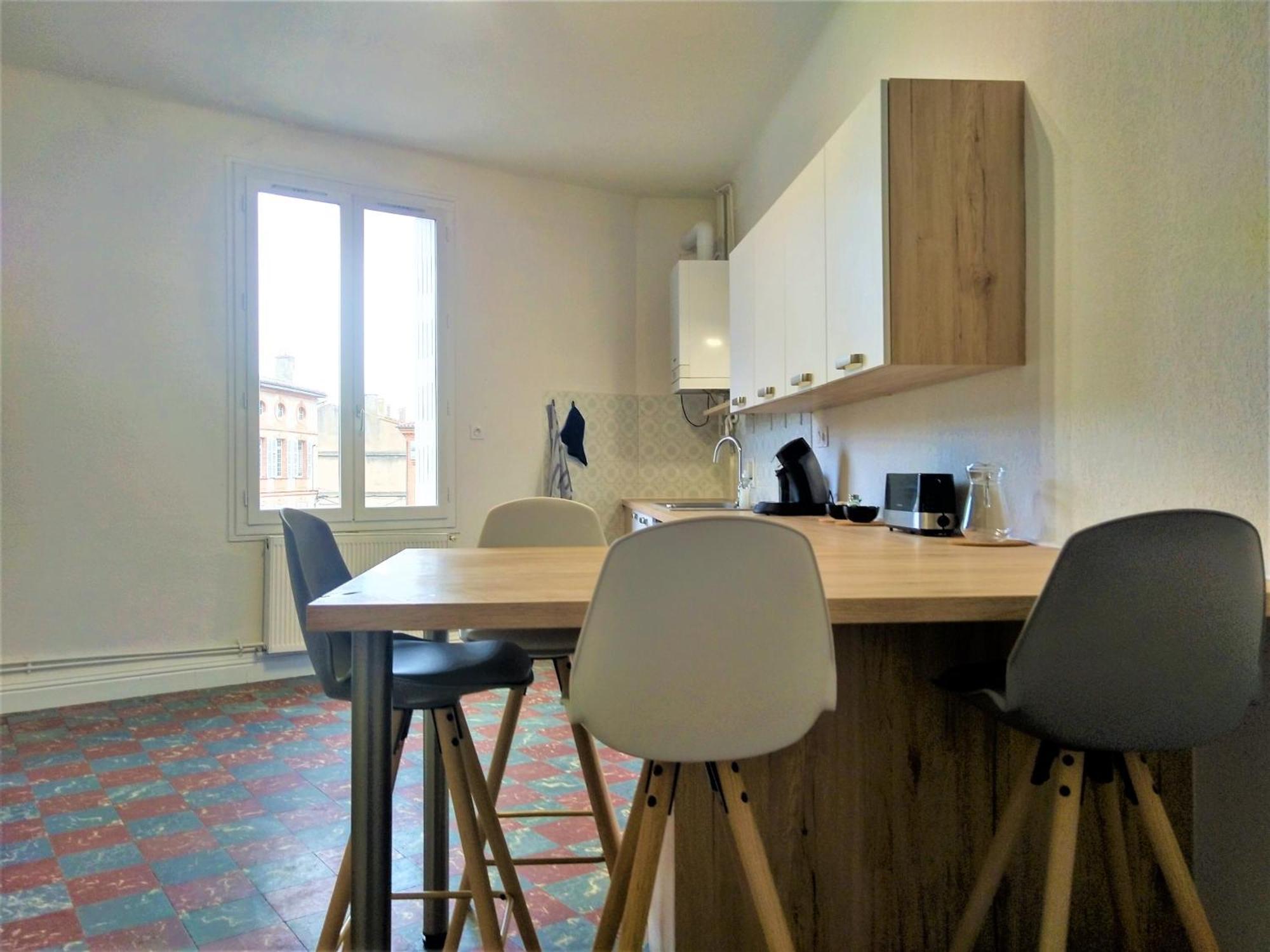 Chambre Privee Et Spacieuse Au Sein D'Un Logement Partage - Central, Quartier Villebourbon - 3 Chambres Doubles - 2 Balcons - Places De Stationnements Gratuites - 5 Min A Pied Gare Et Hypercentre Montauban Extérieur photo